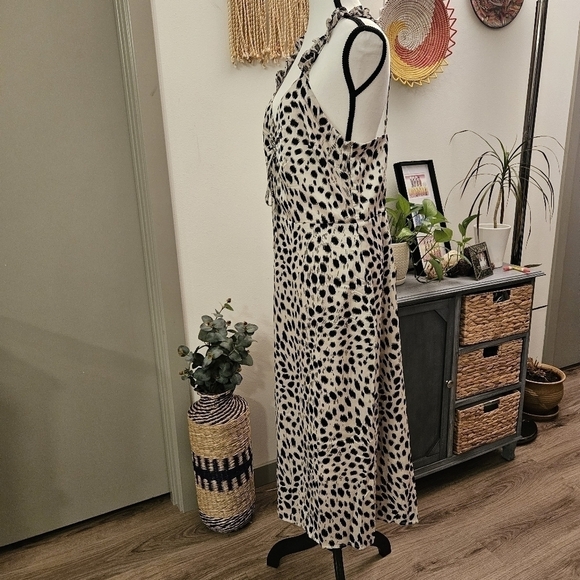 Lucy Paris Sierra Leopard Animal Print Ruffle Strap V-Neck Midi Dress Size L - Picture 7 of 10